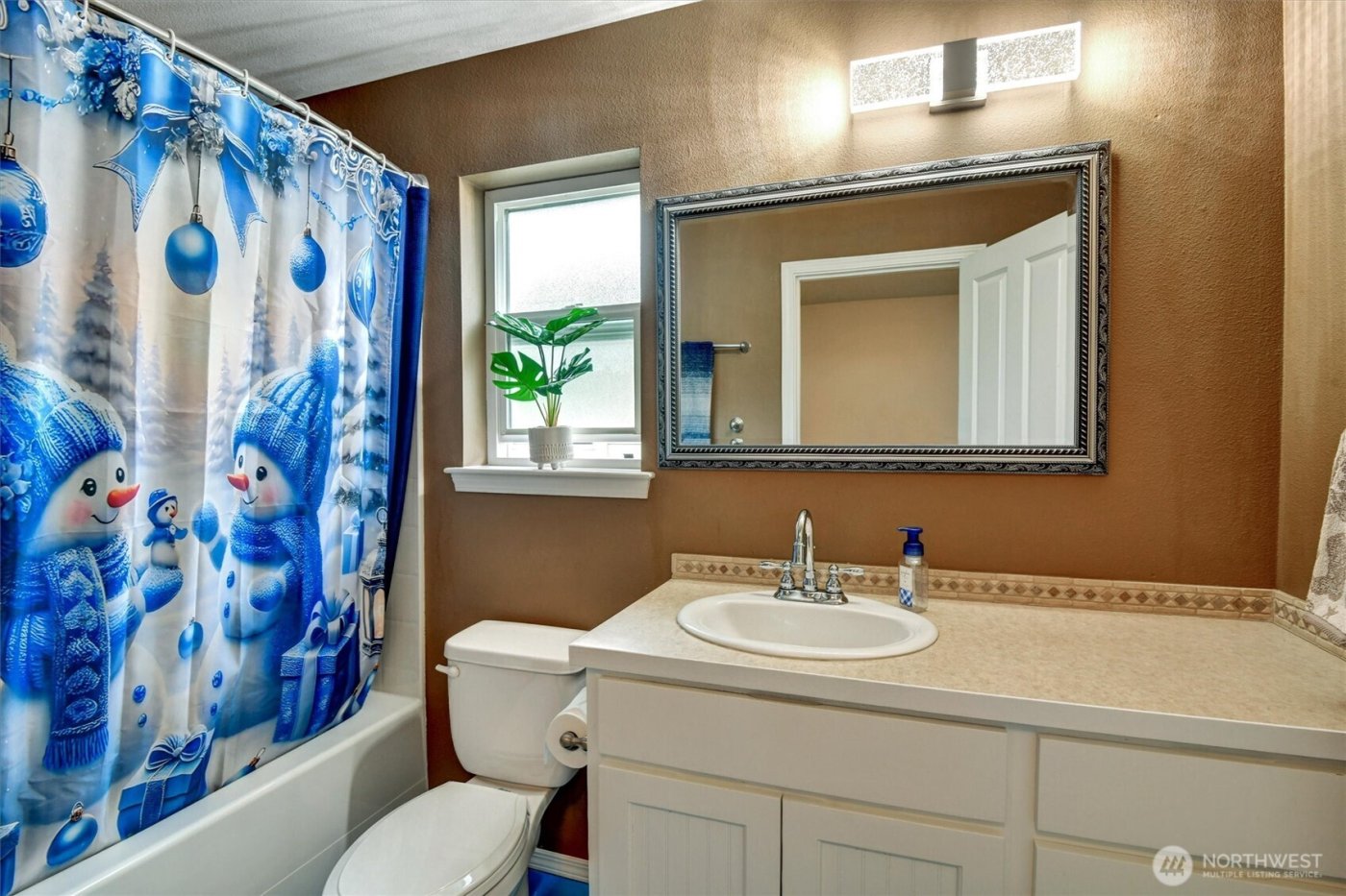 7402 Olympic Drive , Everett, WA 98203