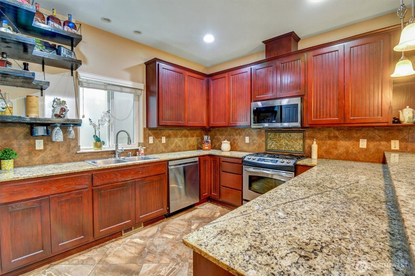 7402 Olympic Drive , Everett, WA 98203