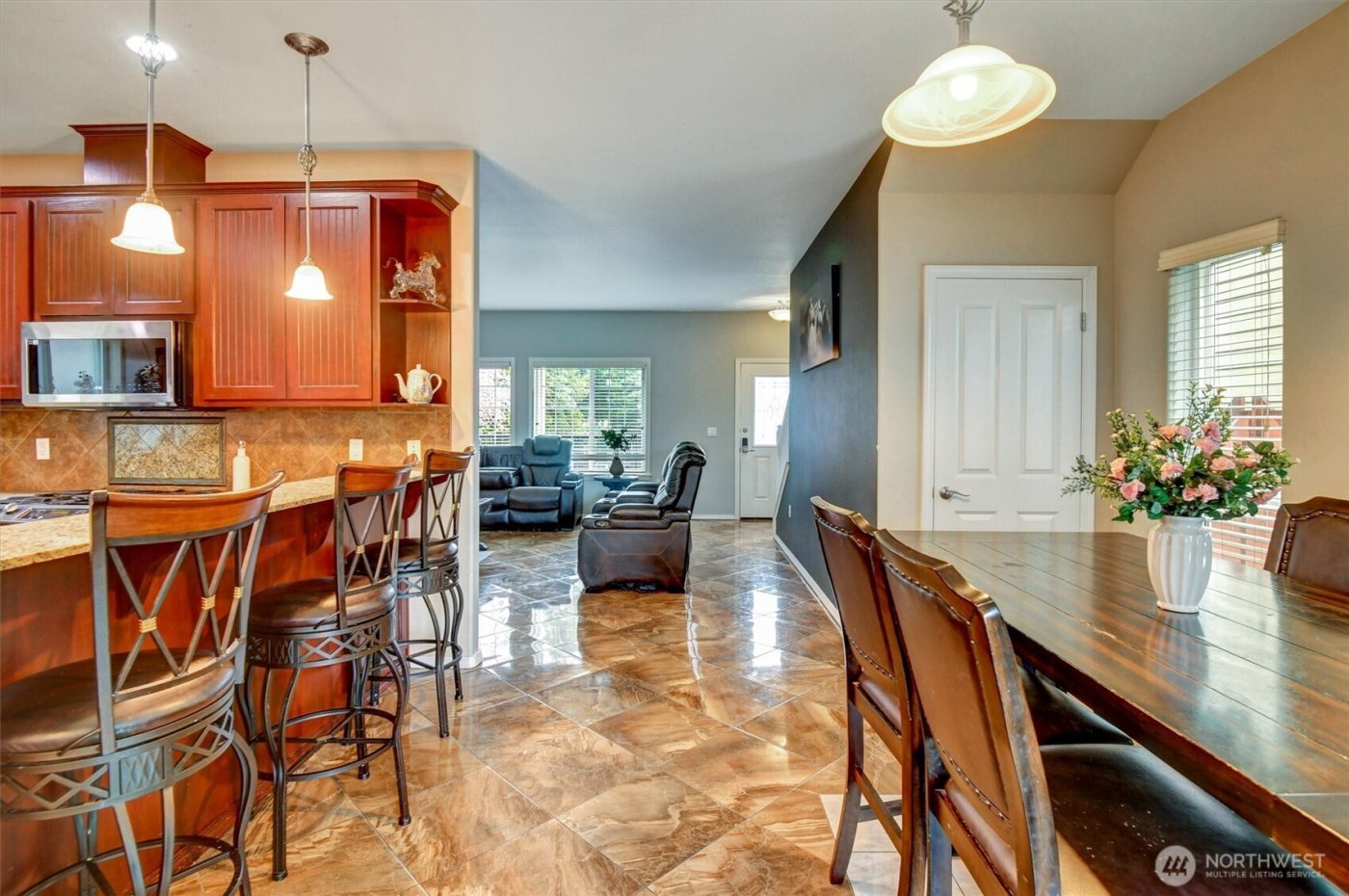 7402 Olympic Drive , Everett, WA 98203