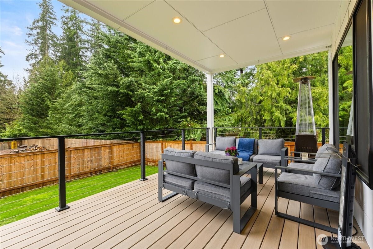 22713 SE 34th Court , Sammamish, WA 98075