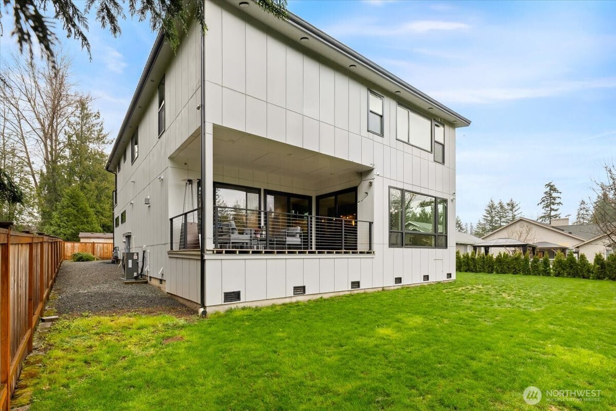 22713 SE 34th Court , Sammamish, WA 98075