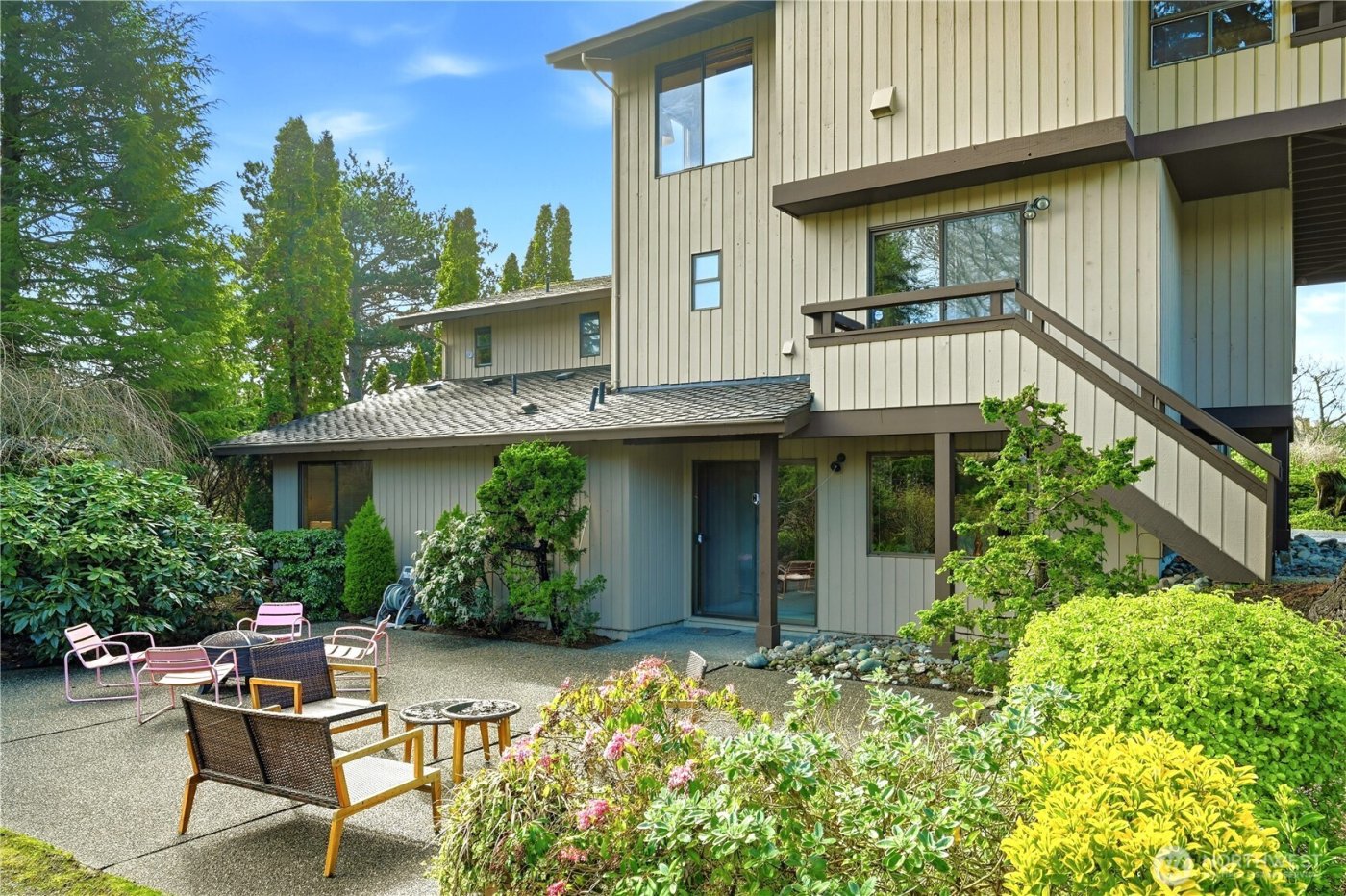 12656 Blakely Place NW, Seattle, WA 98177