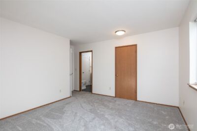 9741 Woodlawn Avenue N, Seattle, WA 98103 - Photo 14