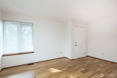 9741 Woodlawn Avenue N, Seattle, WA 98103 - Photo 9