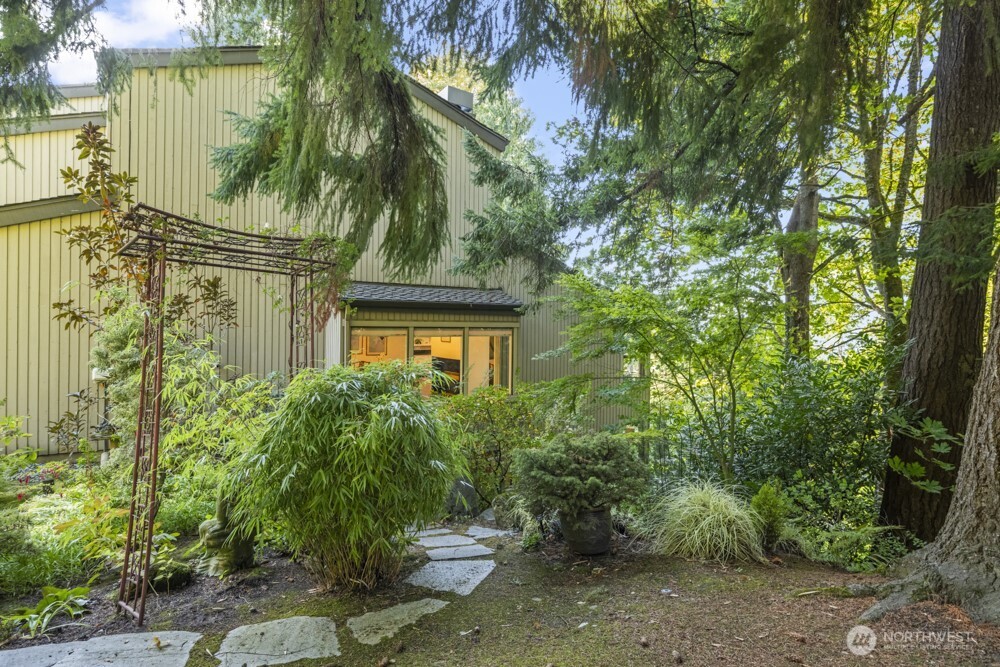 4617 103rd Lane NE, Kirkland, WA 98033
