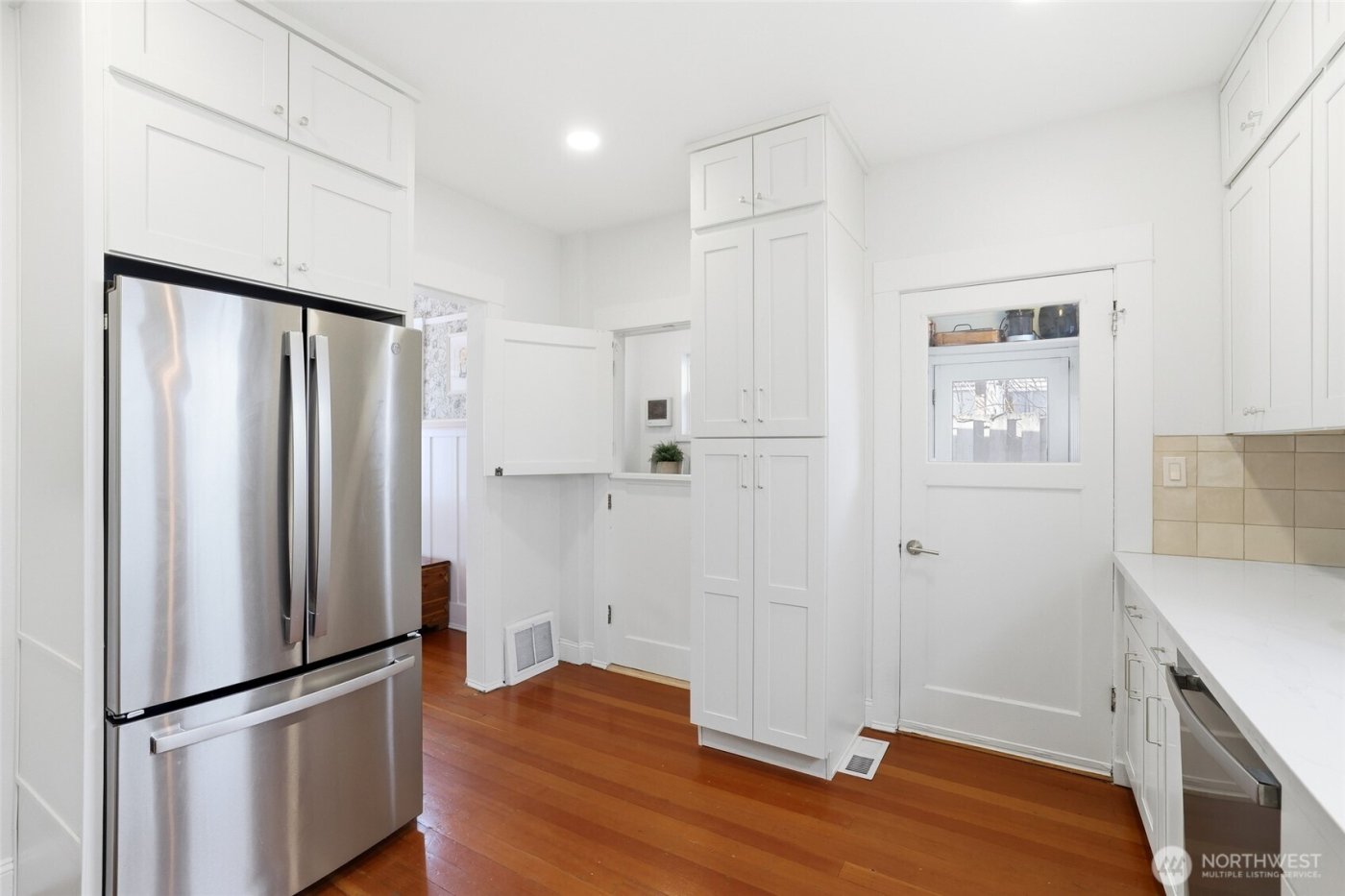 710 S Lawrence Street , Tacoma, WA 98405