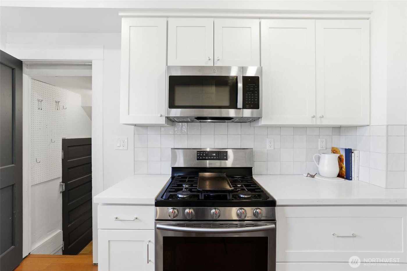 710 S Lawrence Street , Tacoma, WA 98405