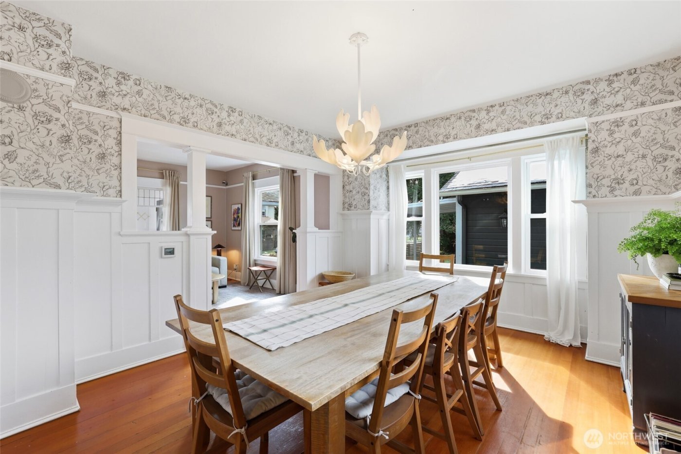 710 S Lawrence Street , Tacoma, WA 98405