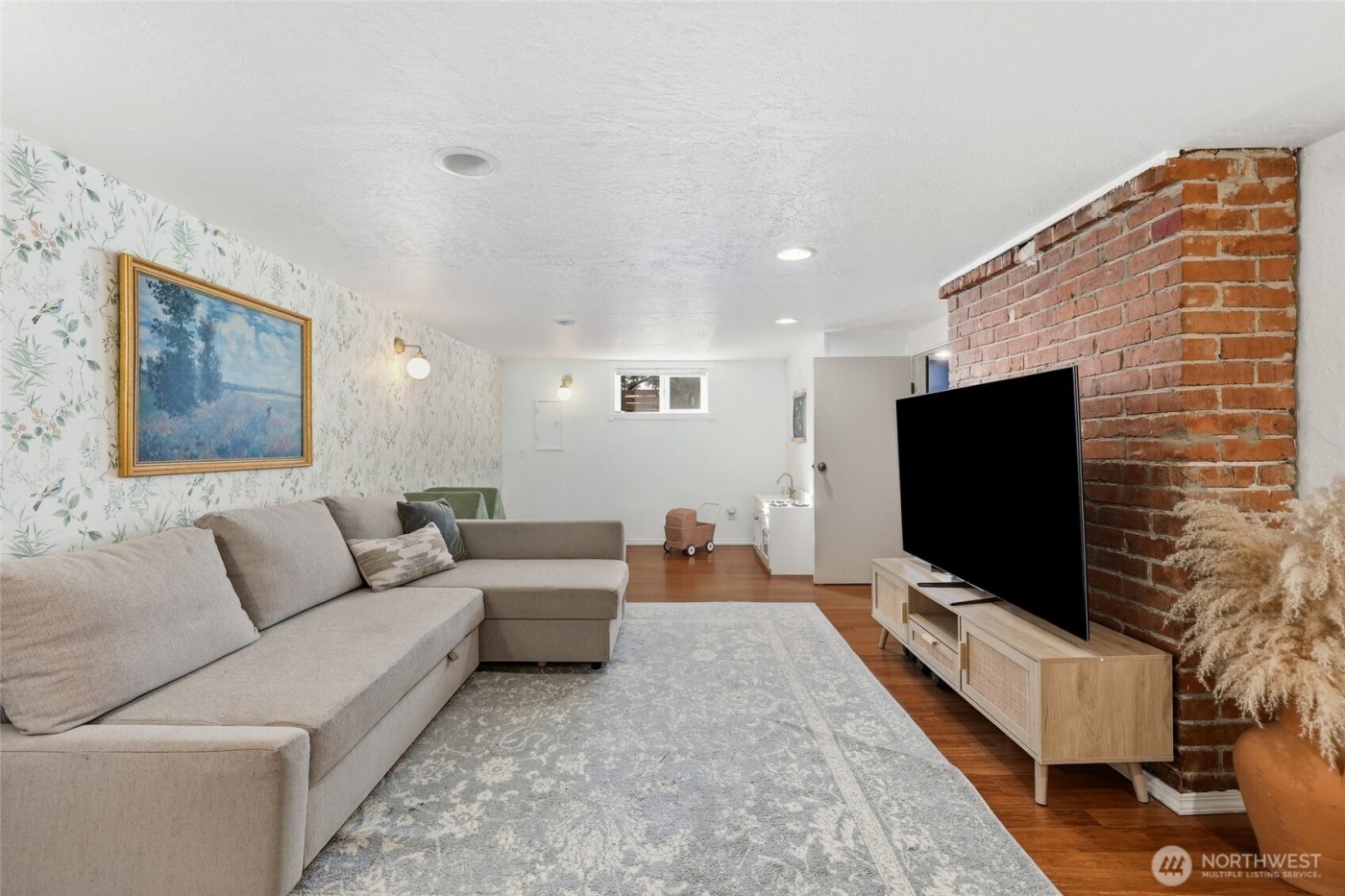 710 S Lawrence Street , Tacoma, WA 98405