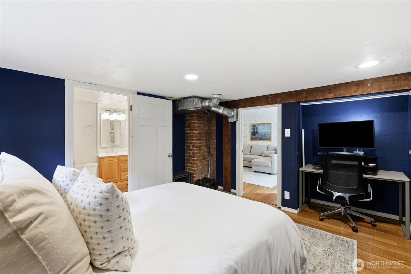 710 S Lawrence Street , Tacoma, WA 98405