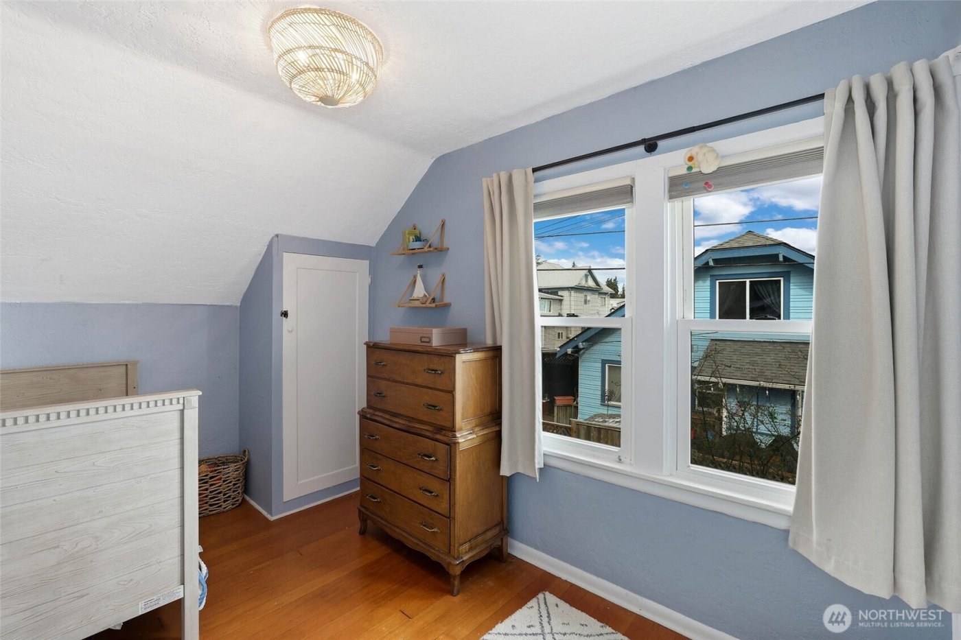 710 S Lawrence Street , Tacoma, WA 98405