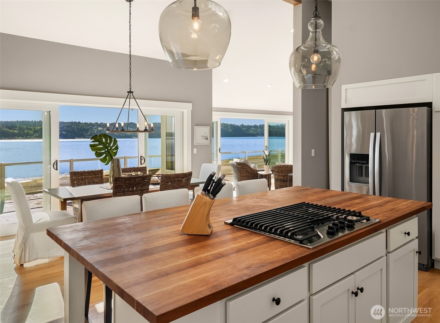 13967 SW 248th Street , Vashon, WA 98070