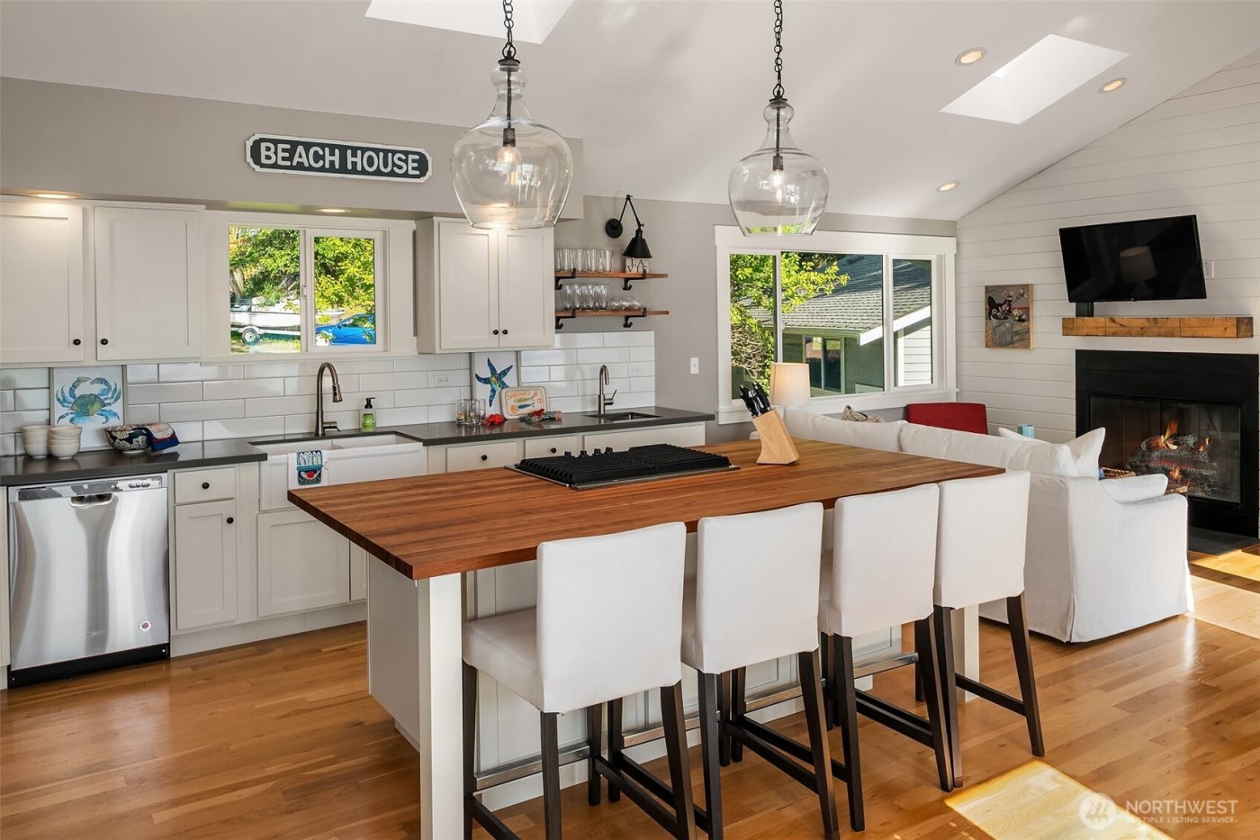 13967 SW 248th Street , Vashon, WA 98070