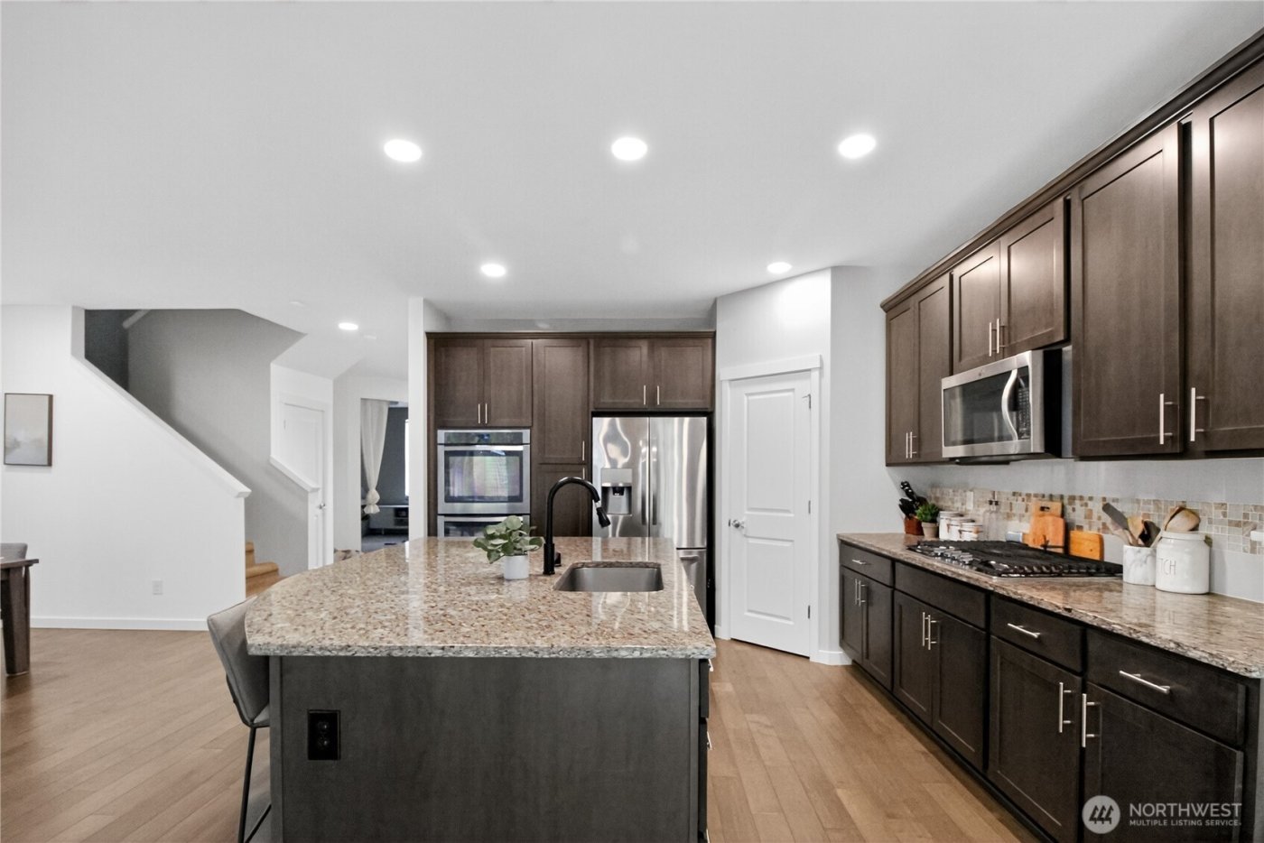 25900 243rd Avenue SE, Maple Valley, WA 98038