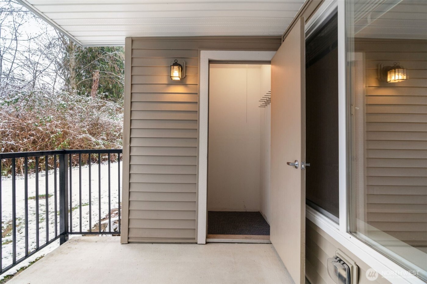 11309 NE 128th Street #F104, Kirkland, WA 98034