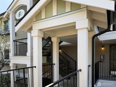 11309 NE 128th Street #F104, Kirkland, WA 98034 - Photo 2