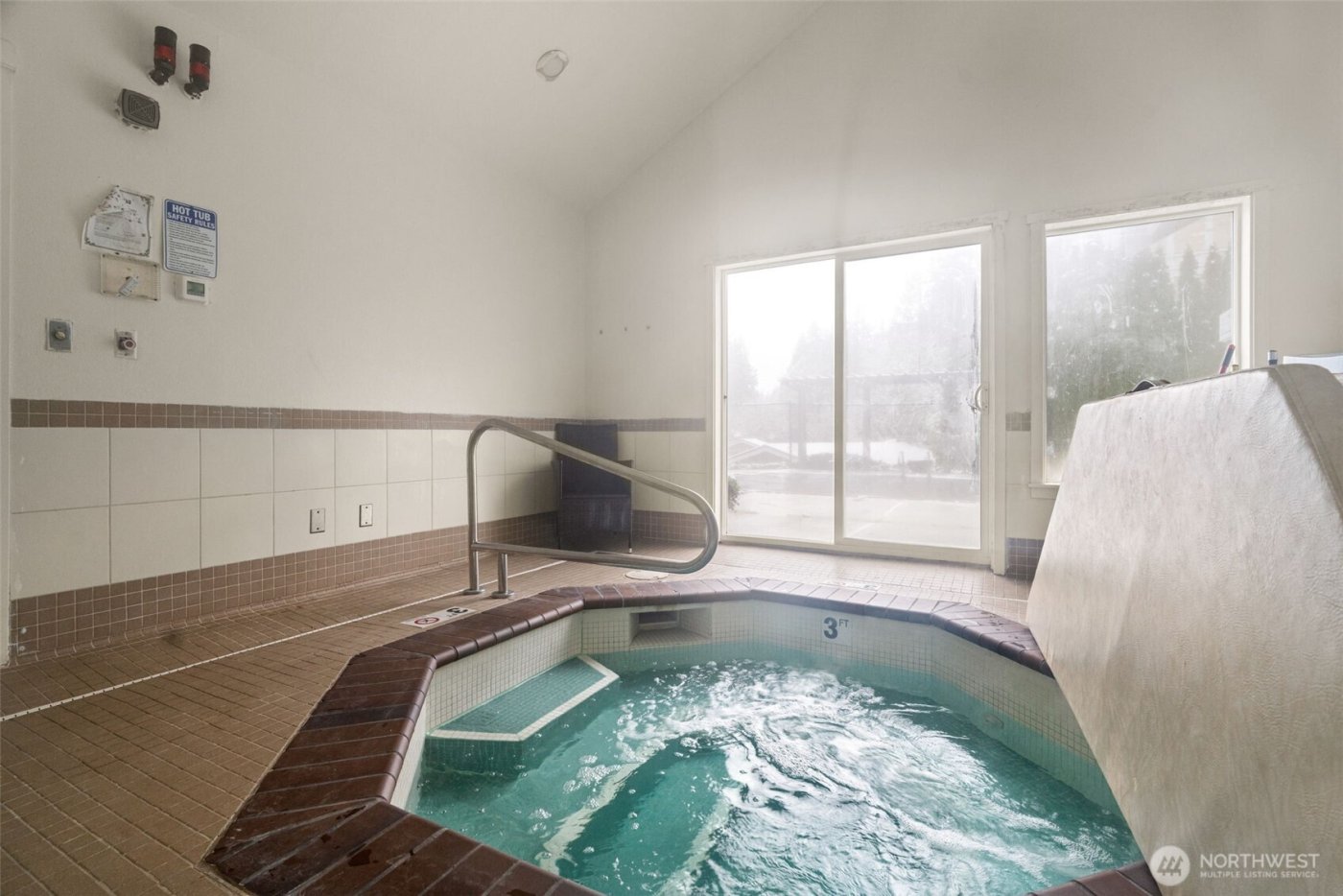 11309 NE 128th Street #F104, Kirkland, WA 98034