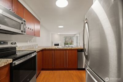 11309 NE 128th Street #F104, Kirkland, WA 98034 - Photo 6