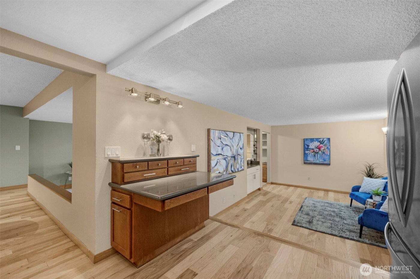 200 James Street #307, Edmonds, WA 98020