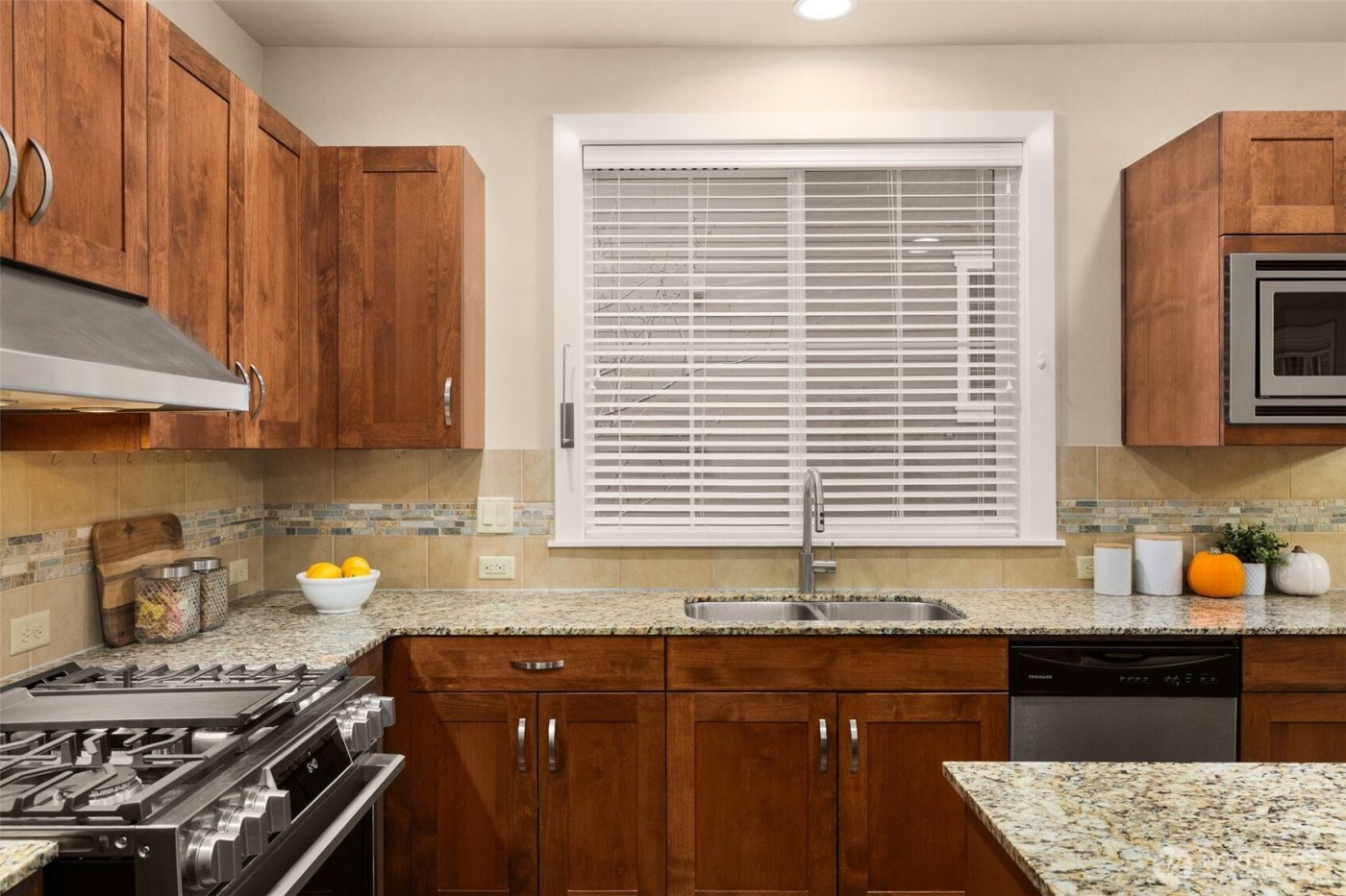 365 NE Denny Way , Issaquah, WA 98029