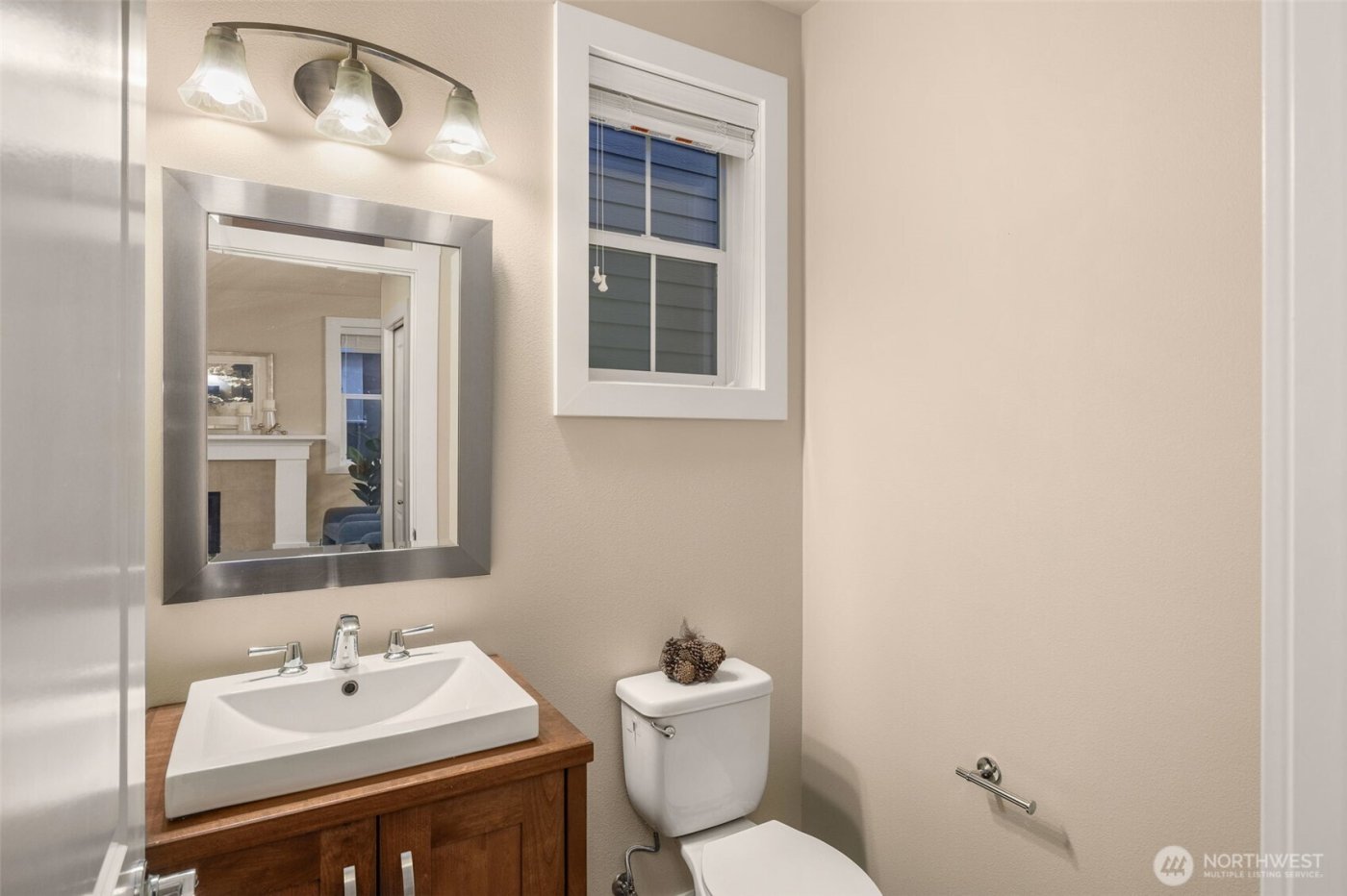 365 NE Denny Way , Issaquah, WA 98029