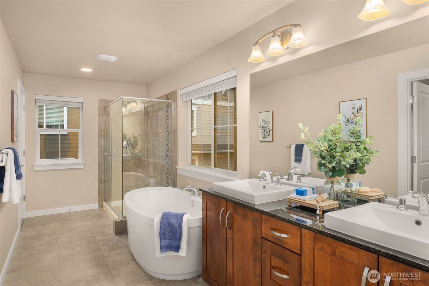 365 NE Denny Way , Issaquah, WA 98029