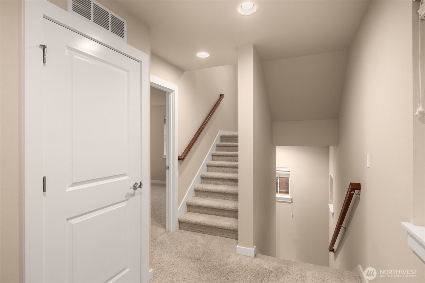 365 NE Denny Way , Issaquah, WA 98029