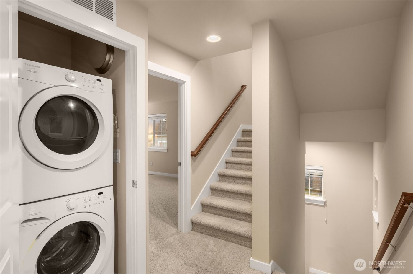 365 NE Denny Way , Issaquah, WA 98029