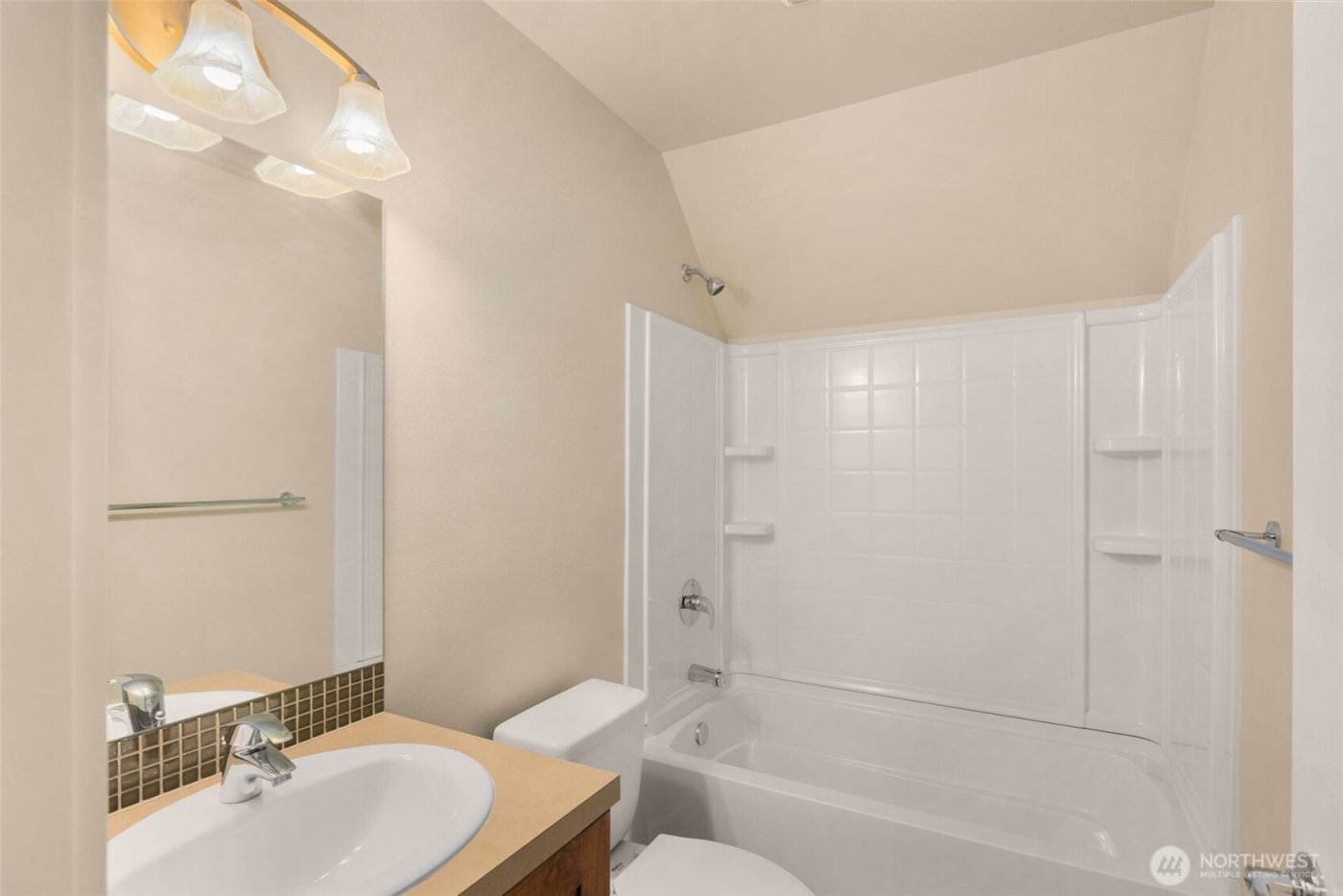 365 NE Denny Way , Issaquah, WA 98029