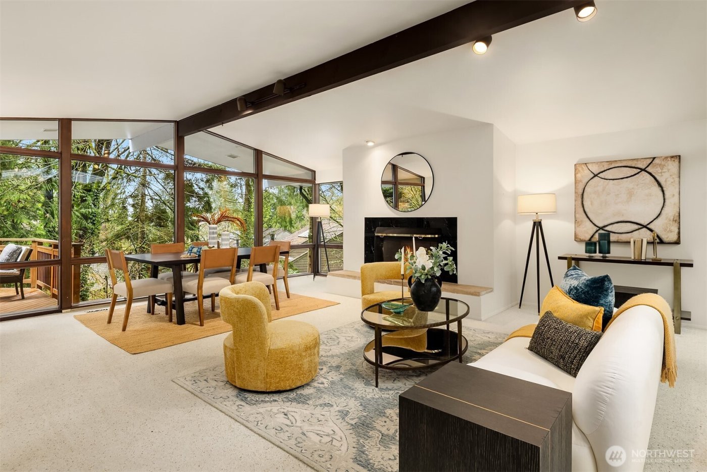 3905 96th Avenue SE, Mercer Island, WA 98040