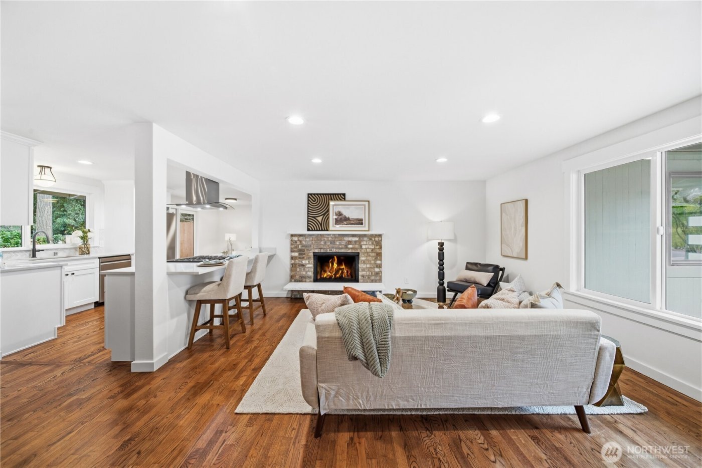 11903 NE 142nd Place , Kirkland, WA 98034-1454