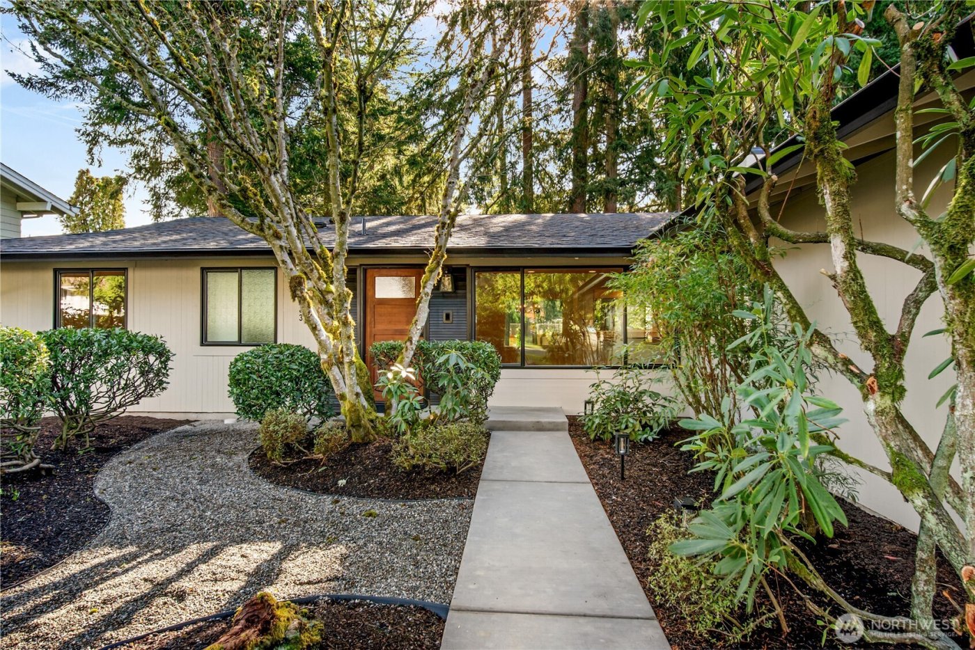11903 NE 142nd Place , Kirkland, WA 98034-1454