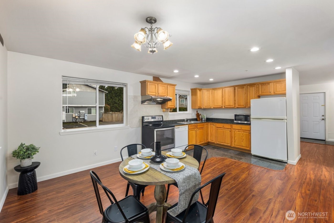 3322 SW 148th Street #E7, Lynnwood, WA 98087