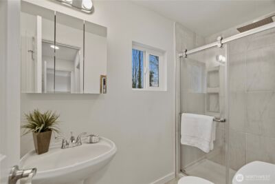 12625 SE 42nd Street , Bellevue, WA 98006 - Photo 18