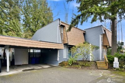 12625 SE 42nd Street , Bellevue, WA 98006 - Photo 2