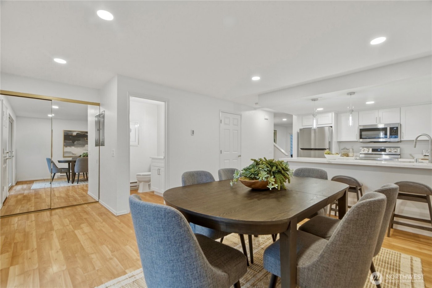 12625 SE 42nd Street , Bellevue, WA 98006