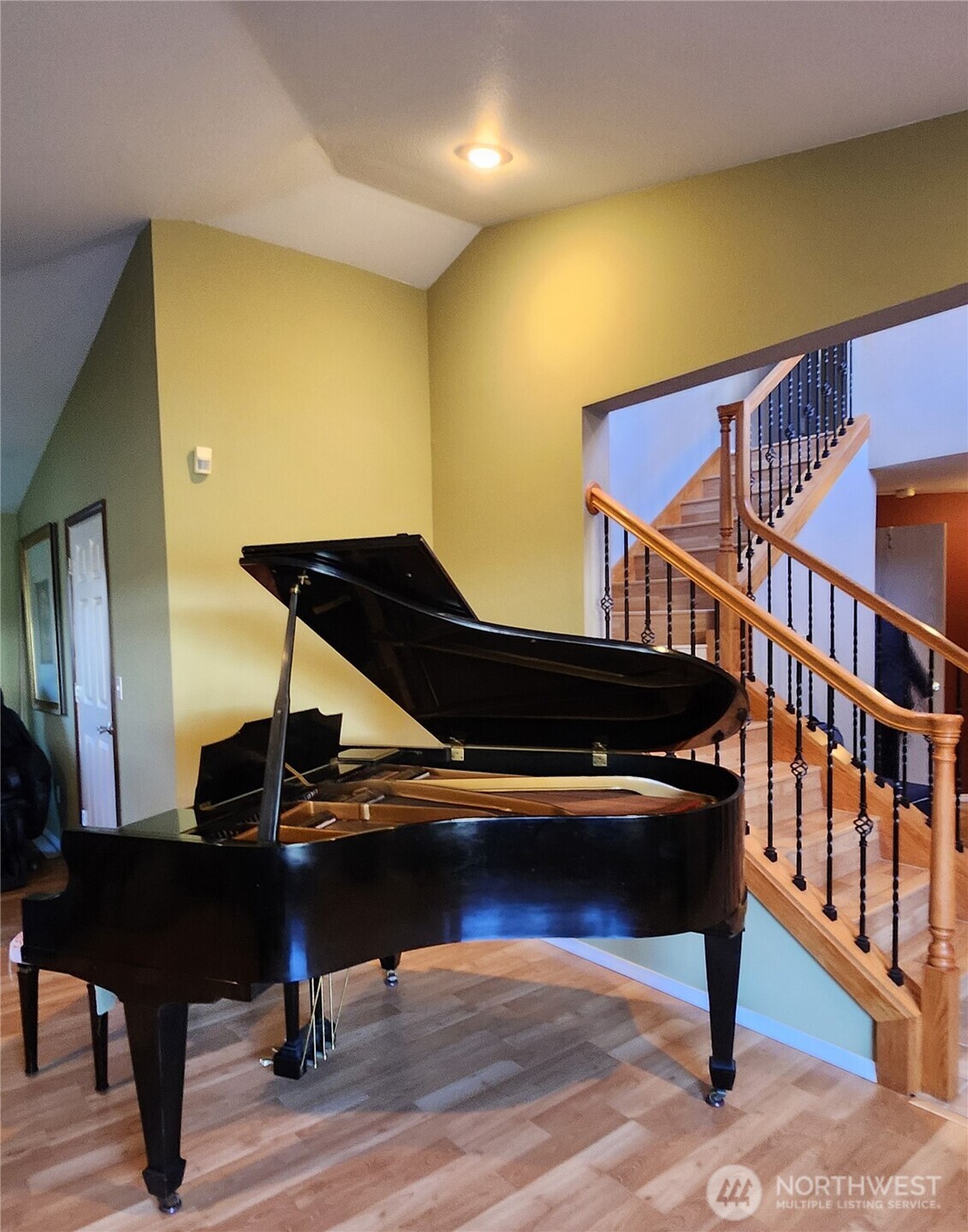 3930 205th Place SW, Lynnwood, WA 98036-8803