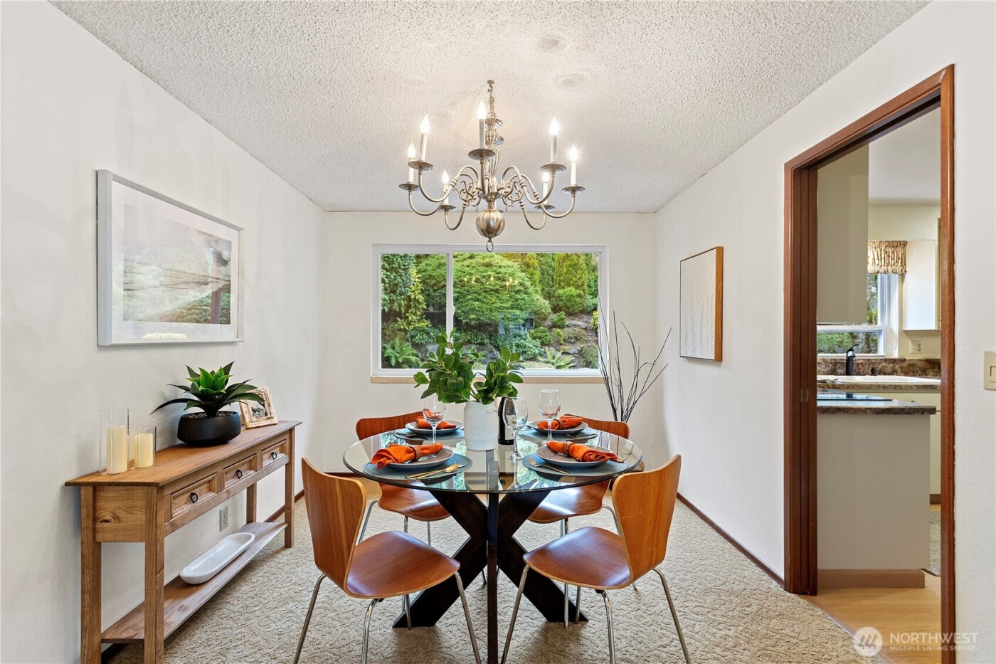 19225 51st Avenue NE, Lake Forest Park, WA 98155-2940