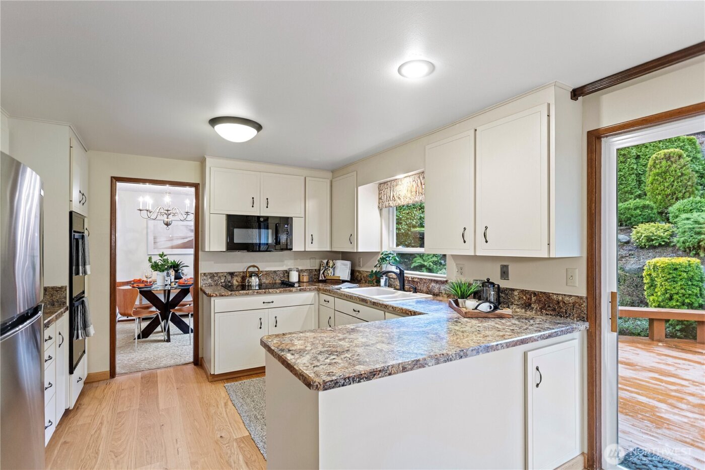 19225 51st Avenue NE, Lake Forest Park, WA 98155-2940