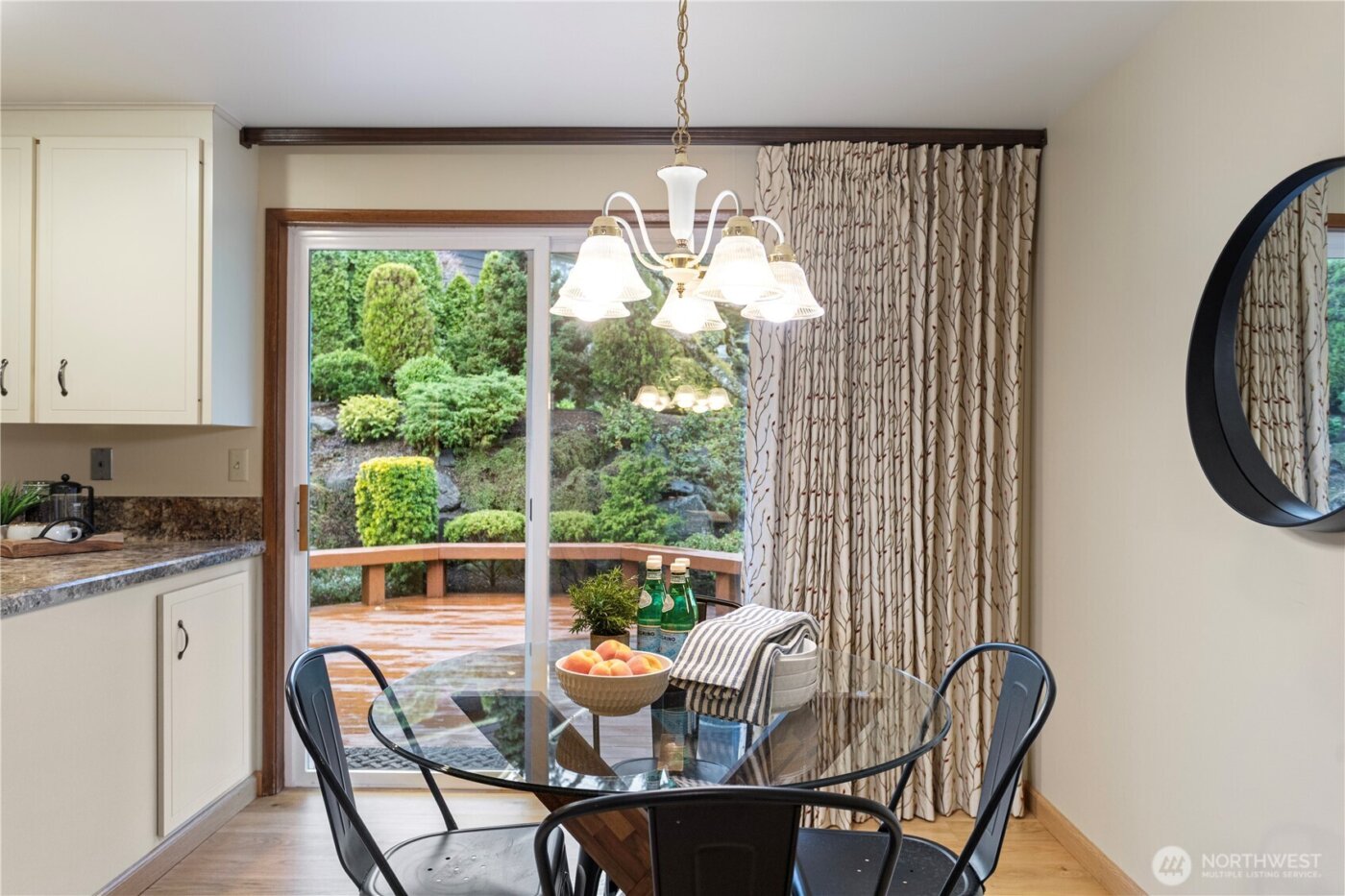 19225 51st Avenue NE, Lake Forest Park, WA 98155-2940