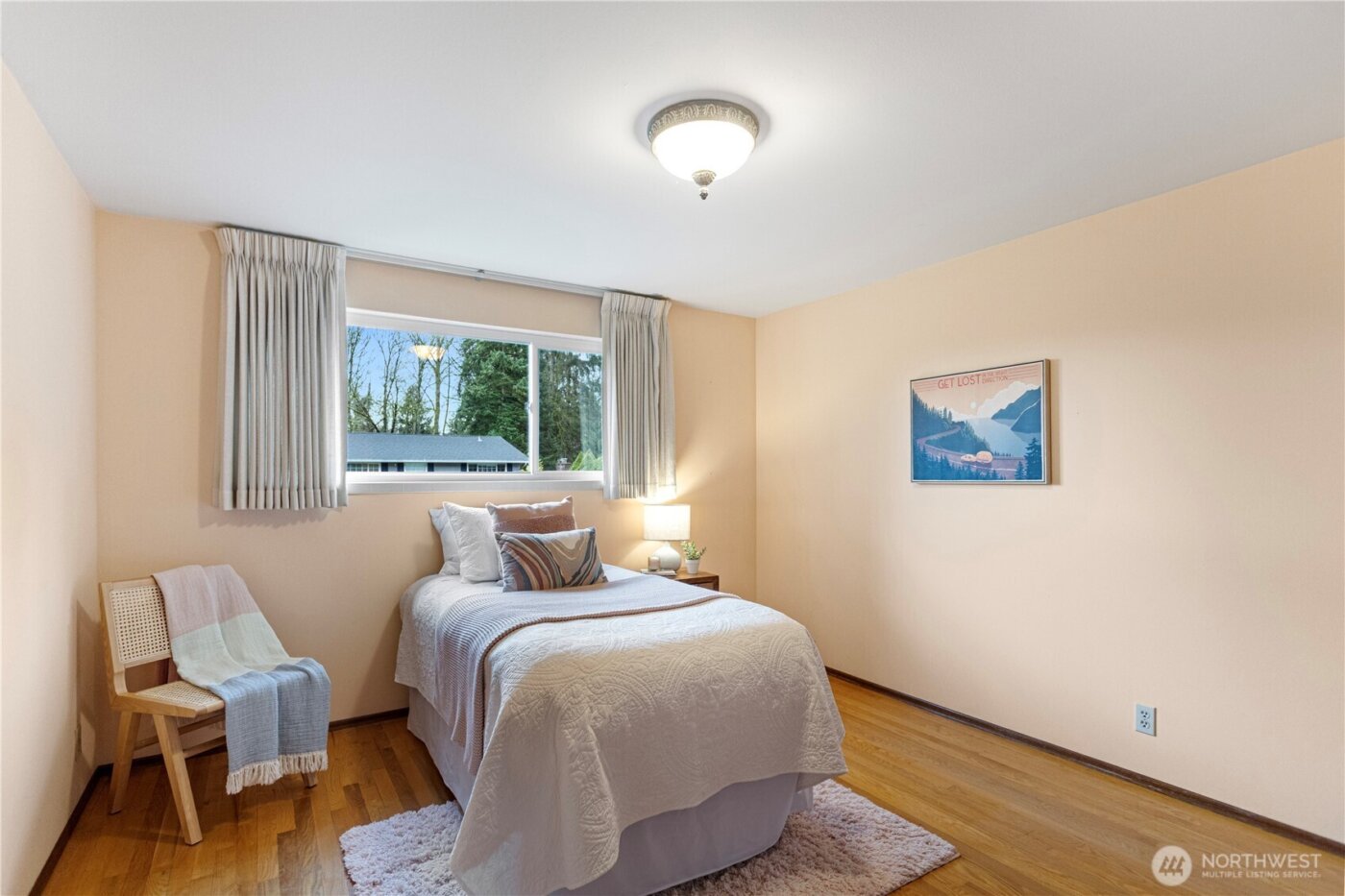 19225 51st Avenue NE, Lake Forest Park, WA 98155-2940