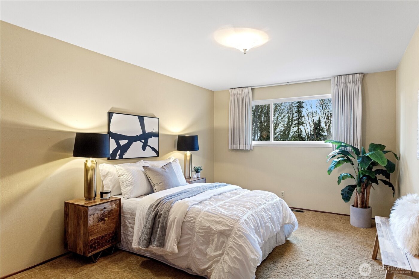 19225 51st Avenue NE, Lake Forest Park, WA 98155-2940