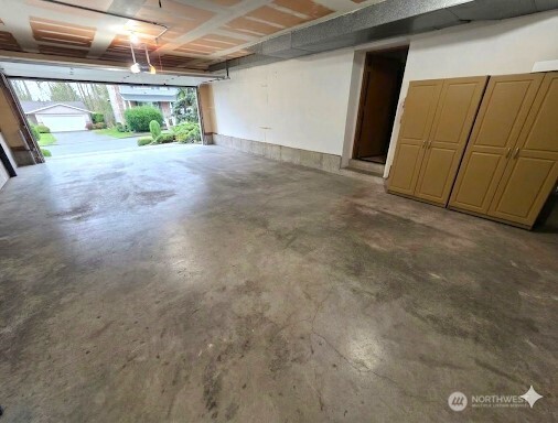 19225 51st Avenue NE, Lake Forest Park, WA 98155-2940