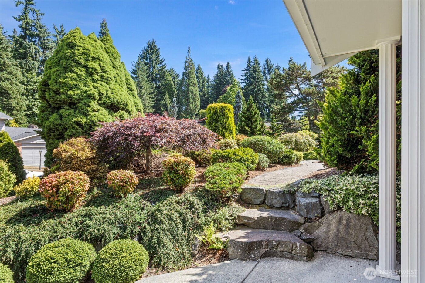 19225 51st Avenue NE, Lake Forest Park, WA 98155-2940