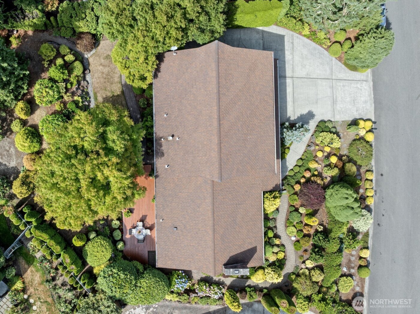 19225 51st Avenue NE, Lake Forest Park, WA 98155-2940