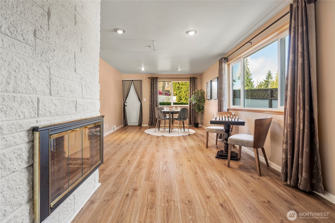 19513 Meridian Avenue N, Shoreline, WA 98133