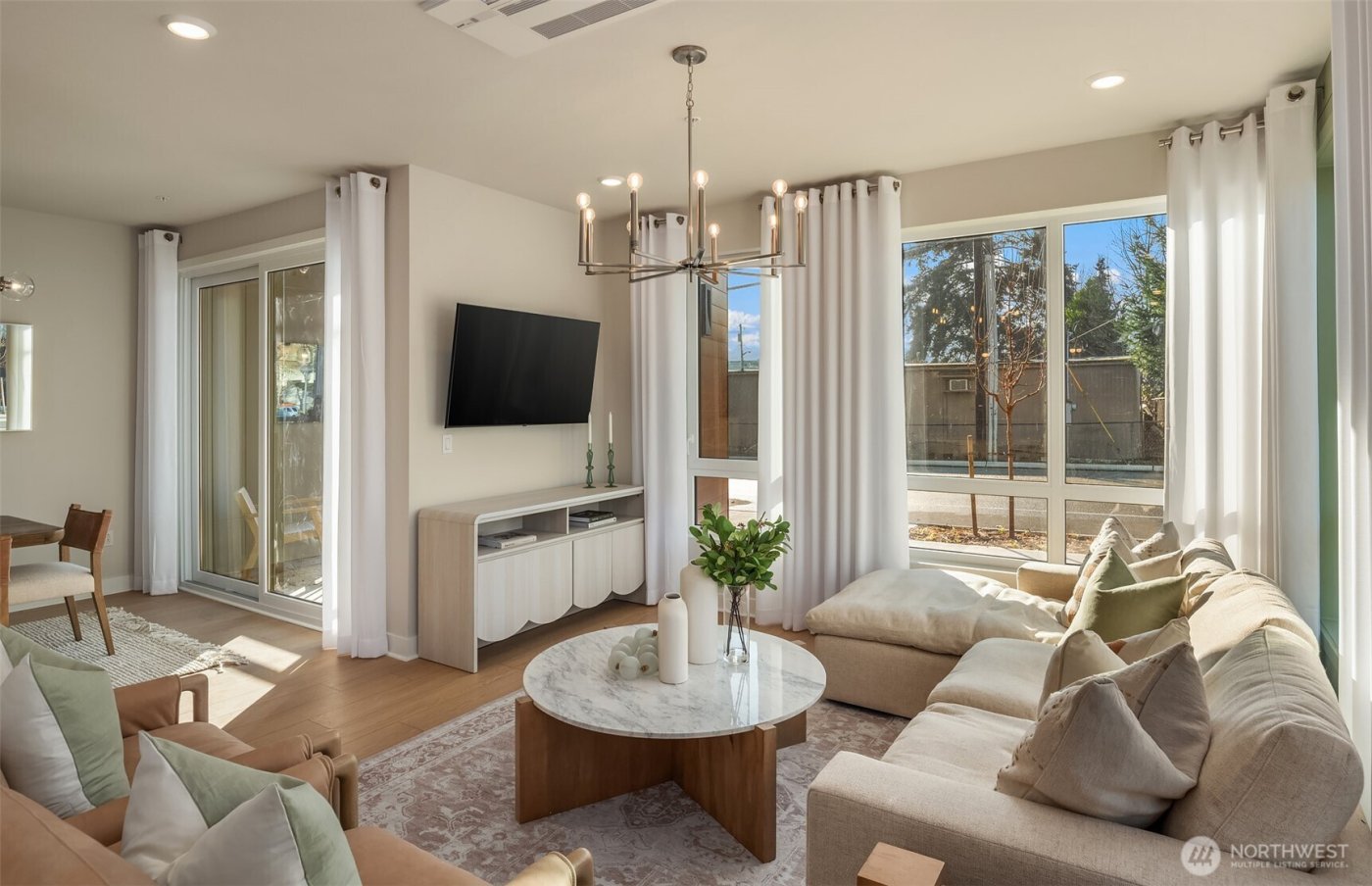 6949 NE 184th Lane #201, Kenmore, WA 98028