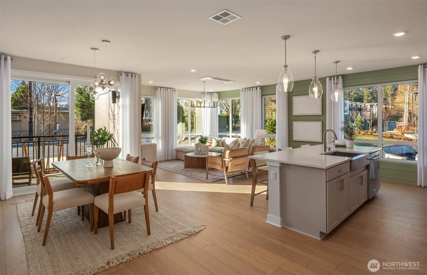 6949 NE 184th Lane #201, Kenmore, WA 98028