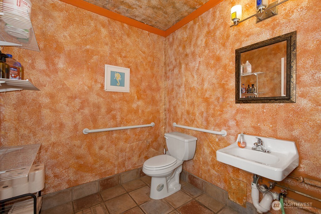 5430 California Avenue SW #COML2, Seattle, WA 98136