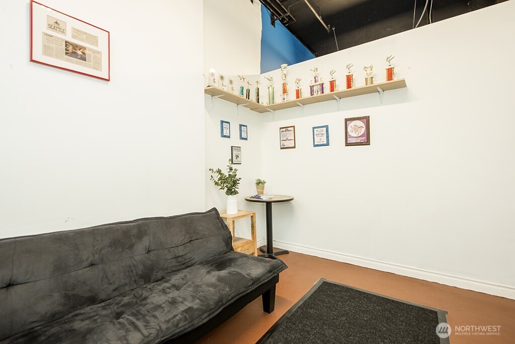 5430 California Avenue SW #COML2, Seattle, WA 98136